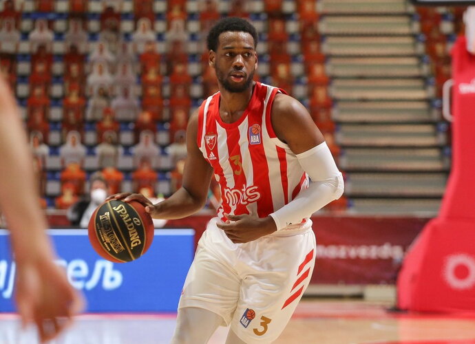 J.Loydas pelnė 25 taškus