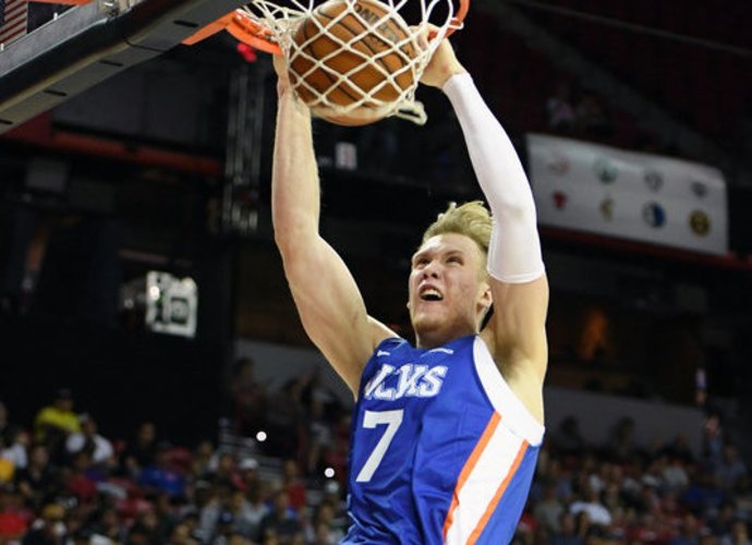 I.Brazdeikis perleido lyderio vaidmenį R.J.Barrettui (Scanpix nuotr.)