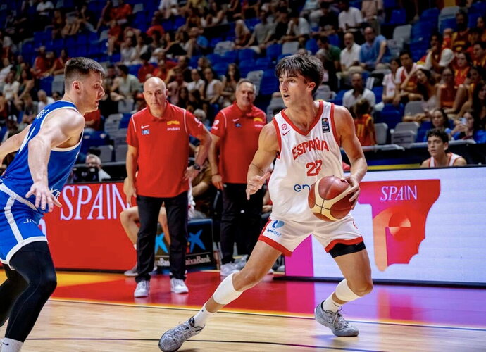 L.Langarita pakviestas į stovyklą (FIBA nuotr.)