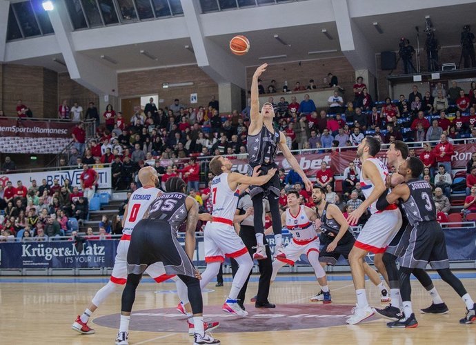 D.Tarolis ženkliai pranoko tautietį (FIBA Europe nuotr.)