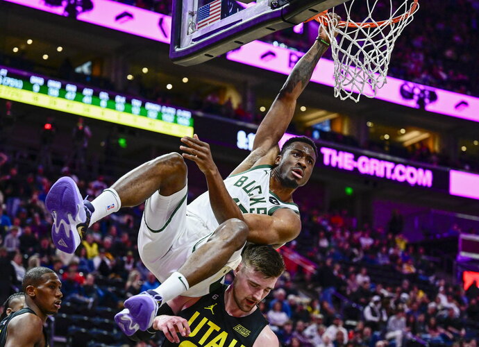 T.Antetokounmpo susilaukė baudos (Scanpix nuotr.)