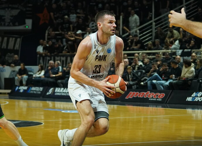 T.Dimša pranoko AEK lietuvių tandemą (FIBA nuotr.)
