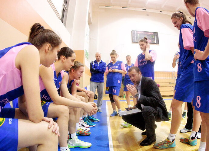 „Jaunųjų talentų“ klube žaidžia daug gabaus jaunimo (Foto: Augustas Didžgalvis) 