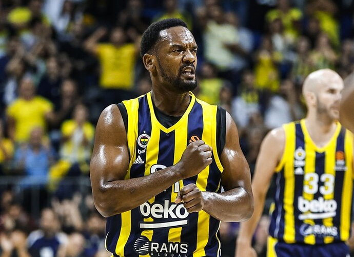 D.Pierre'as ilgam iškrito iš rikiuotės