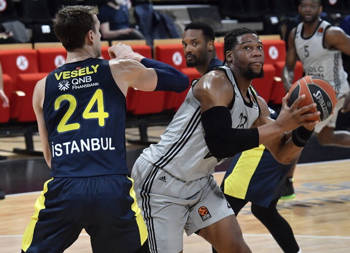 G.Yabusele gali persikelti į Stambulą (Scanpix nuotr.)