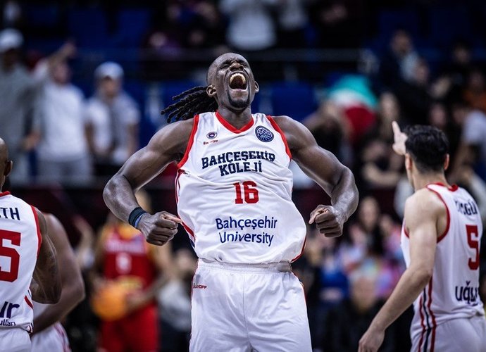 J.Boutsiele vedė į pergalę Stambulo klubą (FIBA Europe nuotr.)