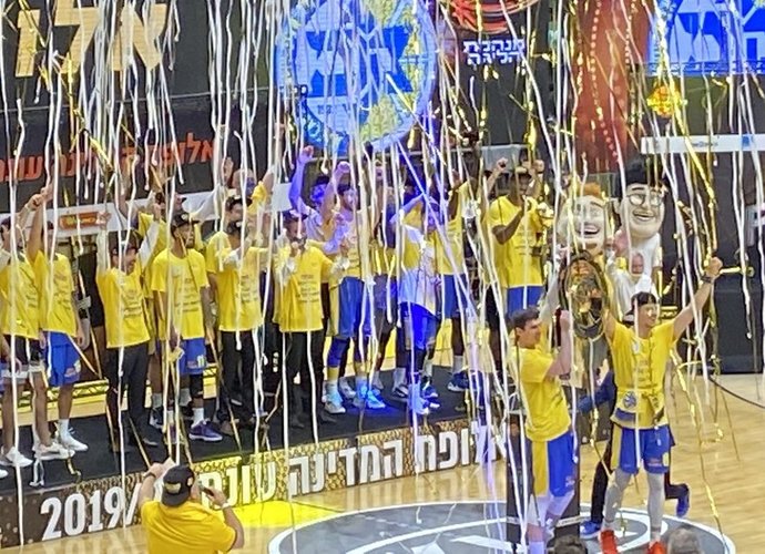 „Maccabi“ vėl švenčia