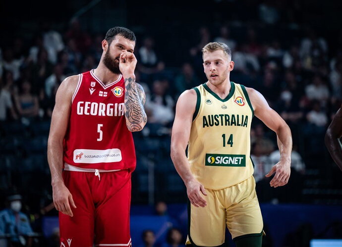 A.Mamukelashvili lieka San Antonijuje (FIBA nuotr.)