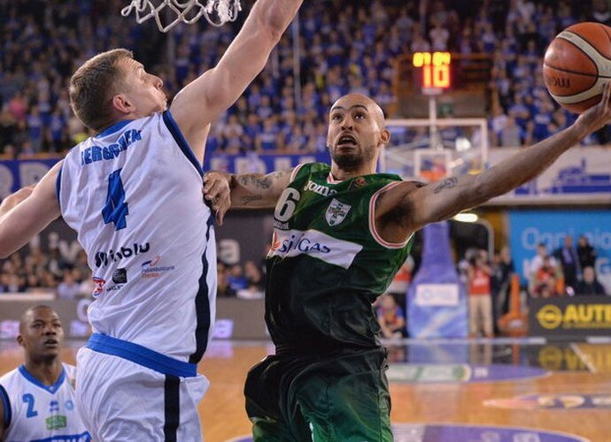 D.Loganas įmetė 16 taškų