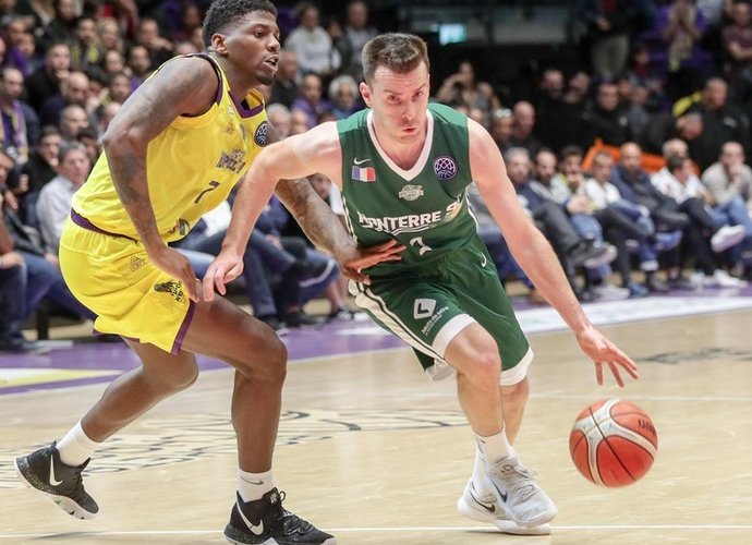 A.Juškevičiaus žaidimo laiką ribojo pražangos (FIBA Europe nuotr.)