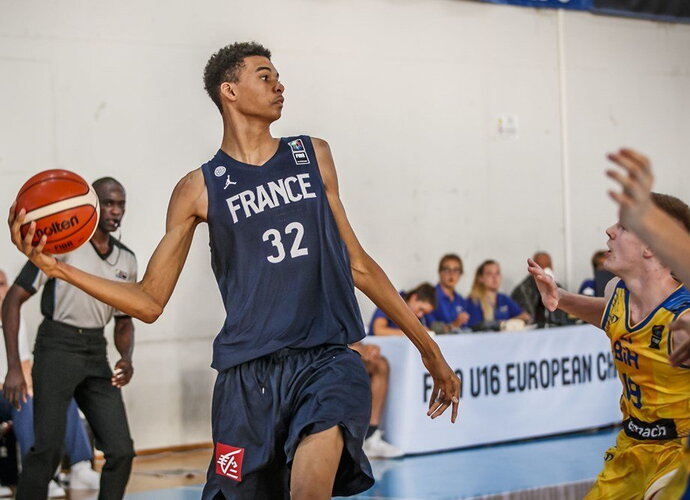 V.Wembanyamos ūgis siekia net 219 cm (FIBA Europe nuotr.)