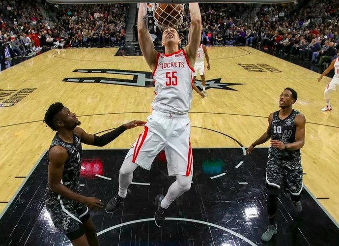 I.Hartensteinas paliko mačą anksčiau laiko (Foto: Johnas Glaseris, USA TODAY Sports)