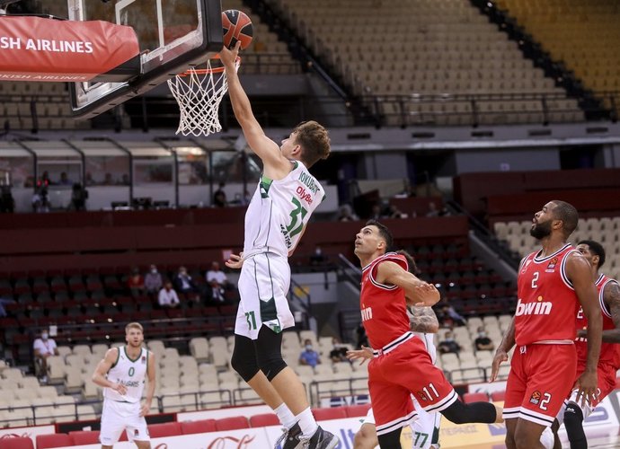 R.Jokubaitis sužaidė karjeros rungtynes (Nuotr. „Žalgiris“)