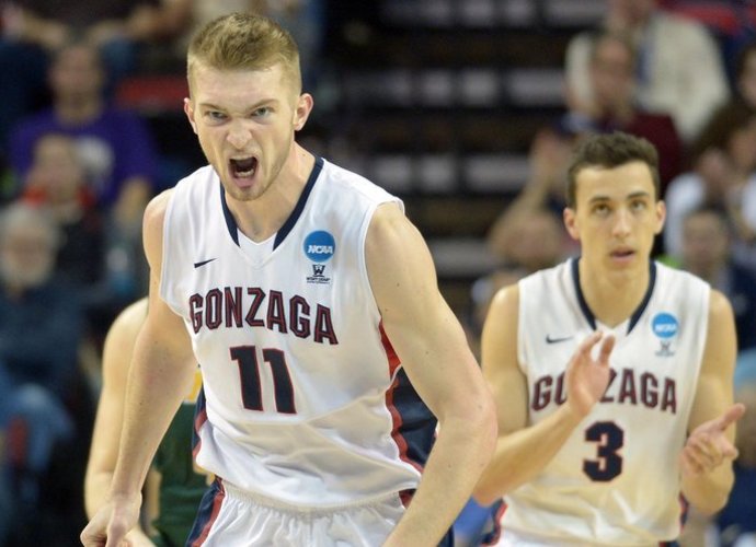 D.Sabonis karaliavo kovoje dėl atšokusių kamuolių (Scanpix)