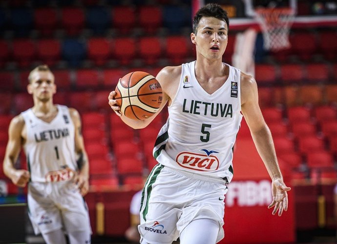 L.Uleckas pelnė 10 taškų (FIBA Europe nuotr.)