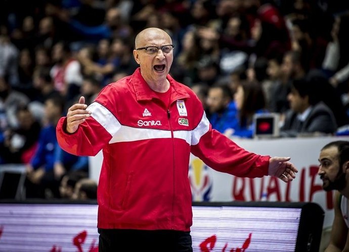 R.Butautas po septynerių metų pertraukos vėl gali dirbti Lietuvoje (FIBA Europe nuotr.)