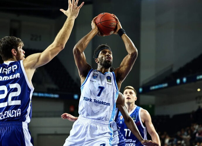 Ankaros ekipa žengia toliau (Euroleague.net)