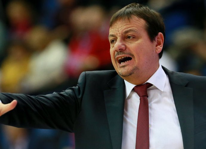 E.Atamanas tiki „Anadolu Efes“ sėkme(Scanpix nuotr.)