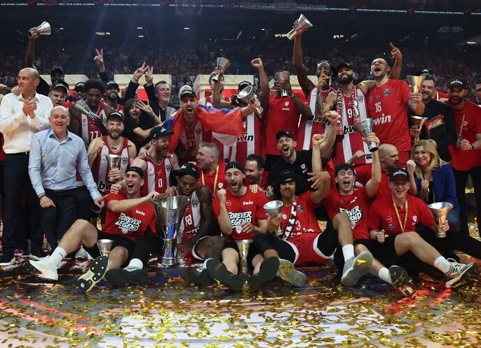 „Olympiacos“ triumfuoja (Scanpix nuotr.)
