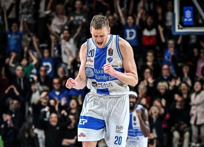 E.Bendžius pelnė 6 taškus