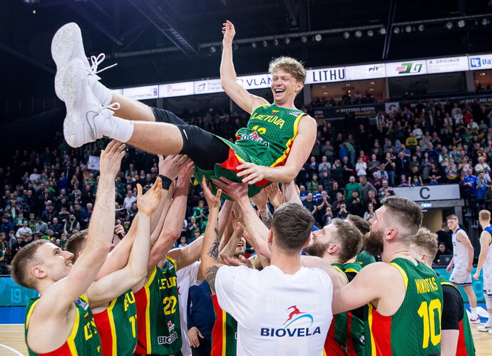 M.Kuzminskas žaidė paskutinį savo mačą rinktinėje (Foto: Rokas Lukoševičius)