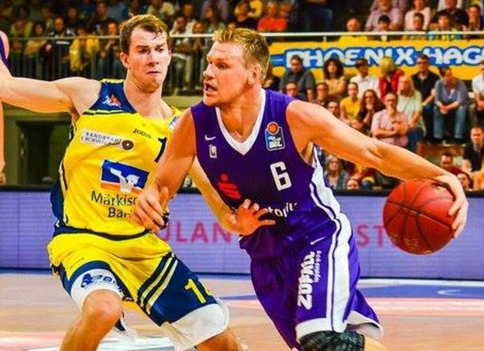 B.Veikalas pelnė 12 taškų