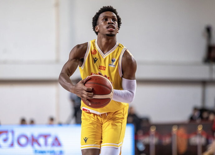 T.J.Shortsas pelnė 23 taškus (FIBA nuotr.)