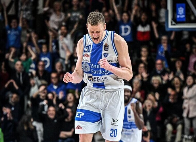 E.Bendžius pelnė 6 taškus