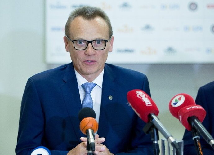 R.Brazauskas vėl teisėjaus rungtynėms (Fotodiena.lt)