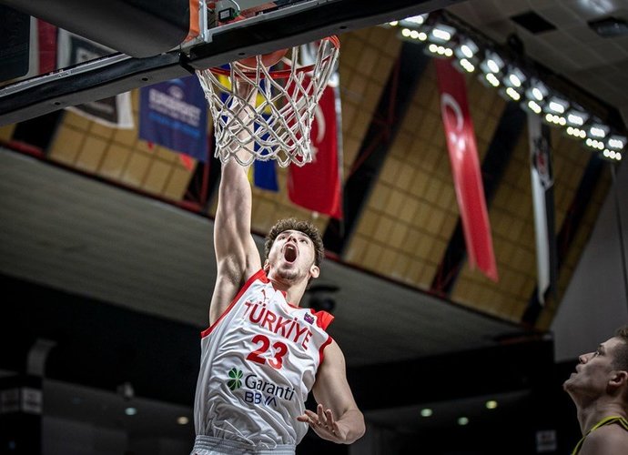 A.Šengunas vedė Turkiją į pergalę (FIBA nuotr.)