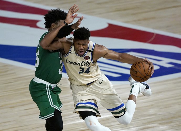 G.Antetokounmpo nulėmė rungtynes (Scanpix nuotr.)