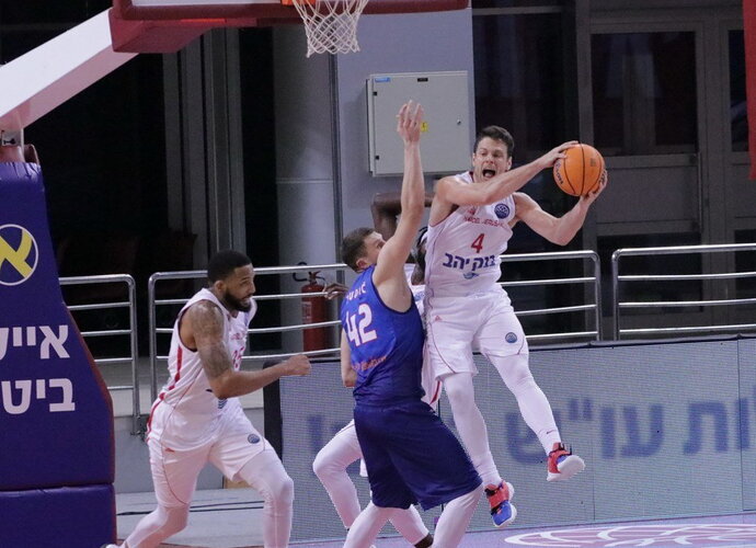 Ch.Krameris dirbs su jam pažįstamu treneriu (FIBA nuotr.)
