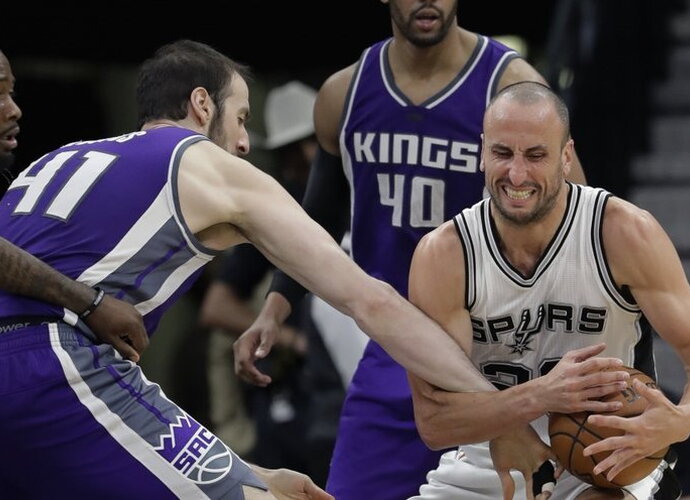 E.Ginobili teko prisiminti kaip būti „Spurs“ lyderiu (Scanpix nuotr.)