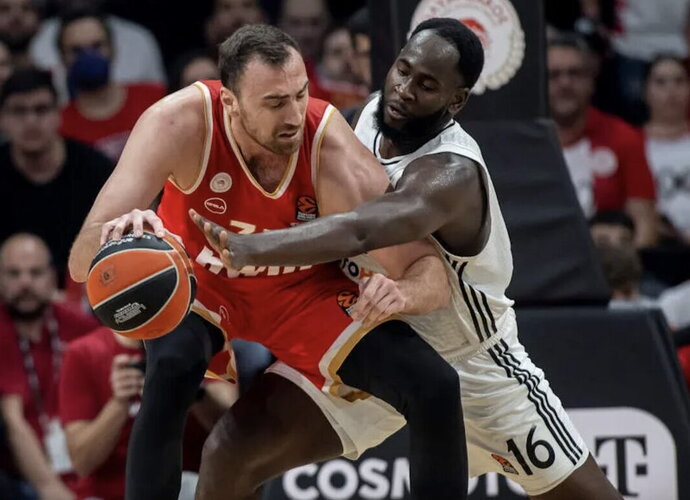 N.Milutinovas lieka Pirėjuje (Euroleague.net)