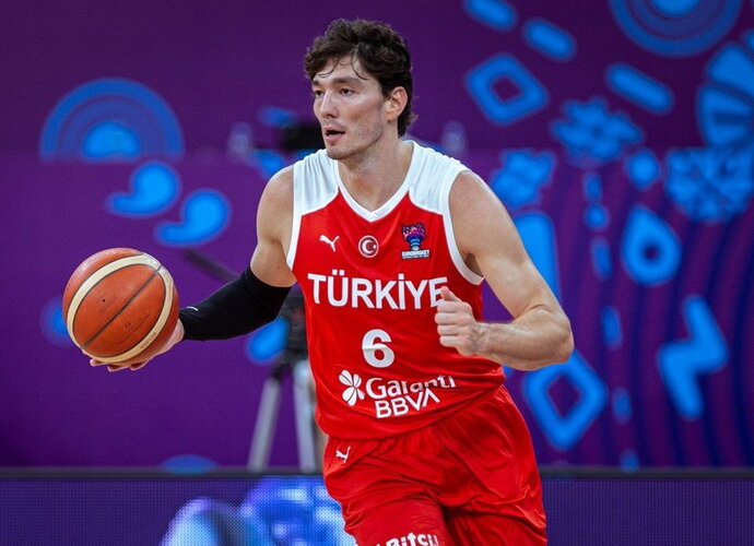 C.Osmanas vedė turkus į priekį (FIBA nuotr.)