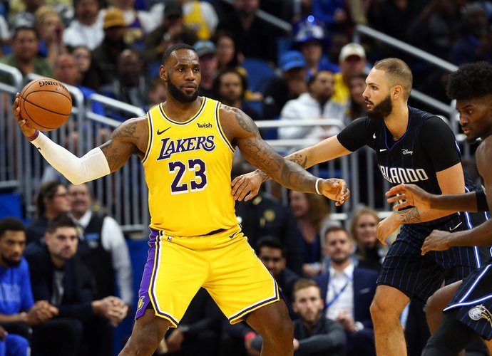 L.Jamesas tapo „Shaqtin' A Fool“ savaitės MVP (Scanpix nuotr.)