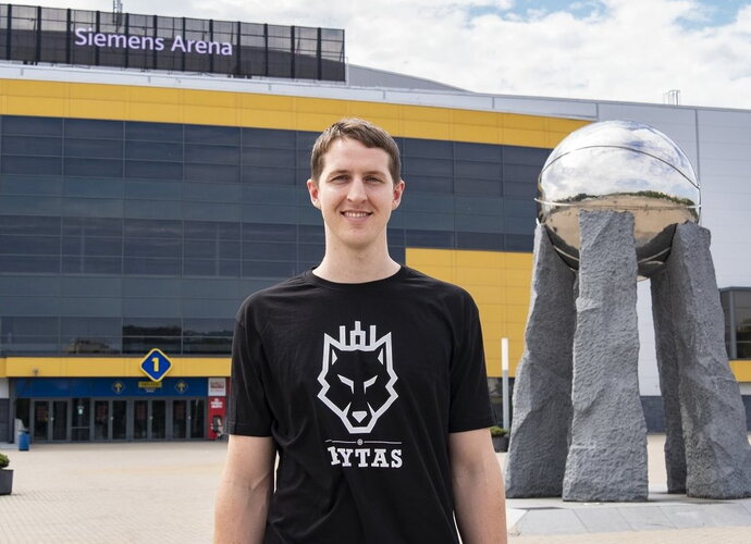 C.Bairstow nekantrauja treniruotis su komanda (BC „Rytas“ nuotr.)