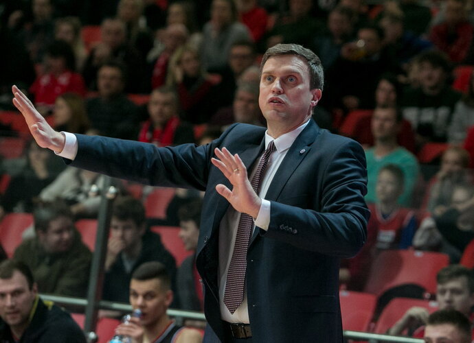D.Adomaitis ruošia komandą svarbiam mačui (BNS nuotr.)