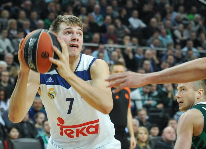 L.Dončičiaus mama sulaukė prašymo (Žygimantas Gedvila, Fotodiena.lt)
