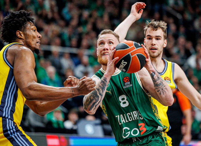 I.Brazdeikis užvedė „Žalgirio“ puolimą mačo starte (Euroleague.net)