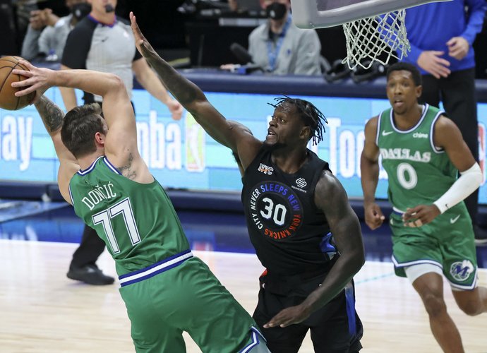J.Randle'as pelnė net 44 taškus (Scanpix nuotr.)