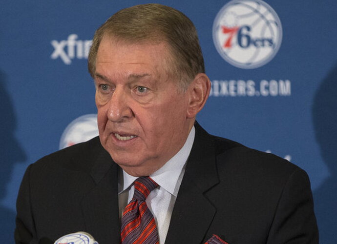 J.Colangelo nori Filadelfijos ekipą paversti pergalinga (Scanpix nuotr.)