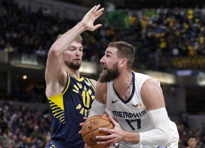 D.Sabonis ir J.Valančiūnas sužinojo daugiau apie gyvenimą „burbule“ (Scanpix nuotr.)