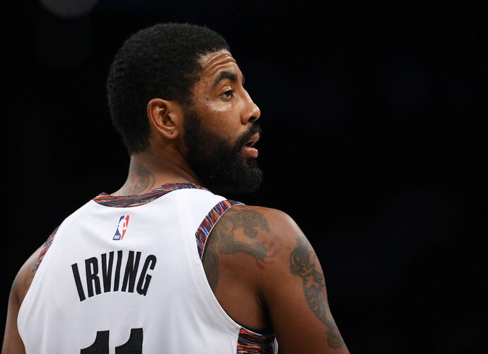 K.Irvingas sulaukė baudos (Scanpix nuotr.)