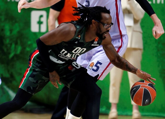 J.Brownas perėmė net 7 kamuolius (Euroleague.net)