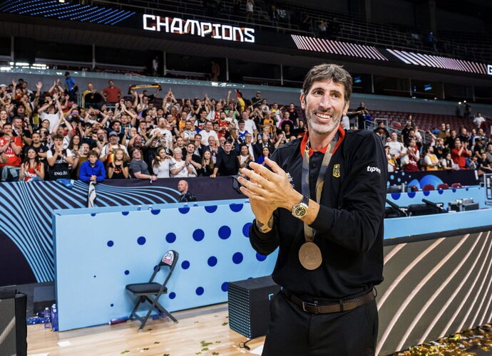 A.Mumbru neteko 7 kilogramų (FIBA nuotr.)