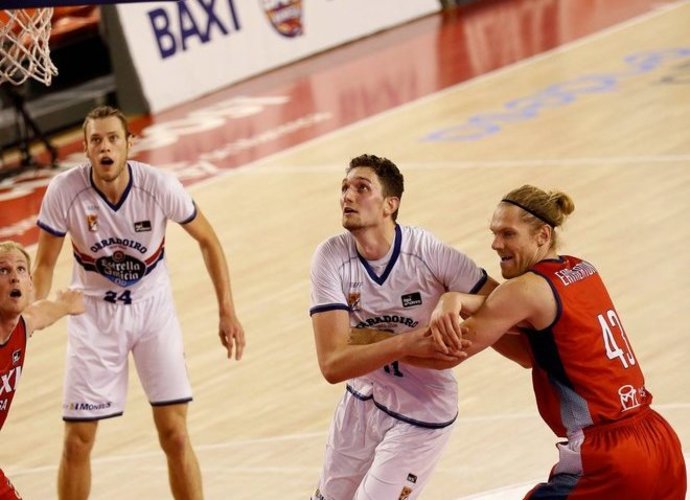 L.Birutis ir toliau žiba
