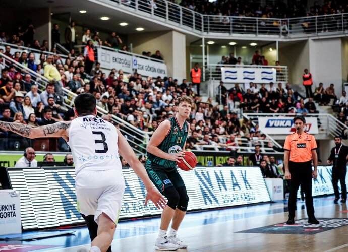 M.Kuzminsko ekipa ir toliau lenkia „Anadolu Efes“