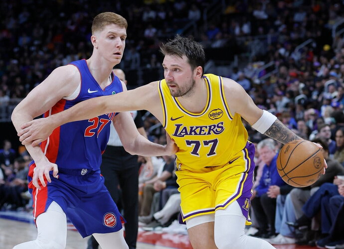 L.Dončičius šįkart „Lakers“ neišgelbėjo (Scanpix nuotr.)