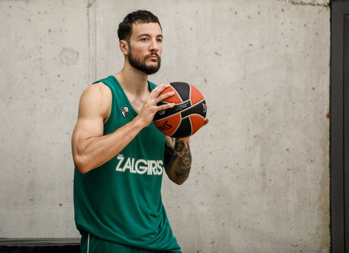 J.Lauvergne'as mėgaujasi žaidimu „Žalgiryje“ (BNS nuotr.)